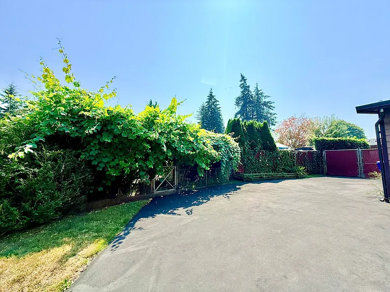 6222 Bluff Pl — Photo 22