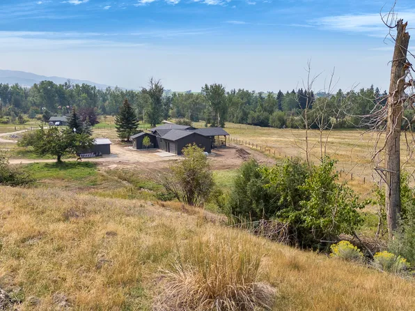 3181 Quiet Pl, Stevensville, MT 59870