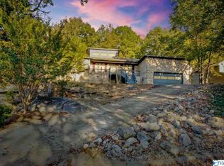 2701 Gawain Rd SE, Huntsville, AL 35803