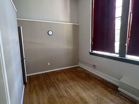 5th image of 411 Clayton St #11434213
