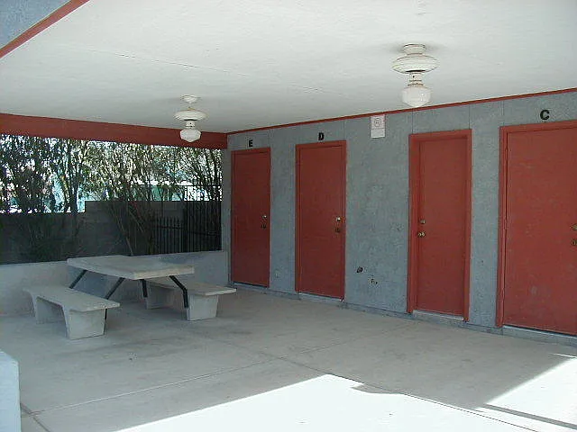 5720 S Morris Blvd — Photo 12