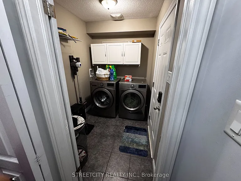 464 Commissioners Rd W #24 — Photo 18