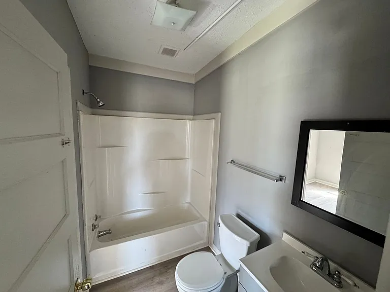 74 Martin Luther King Jr Dr — Photo 24