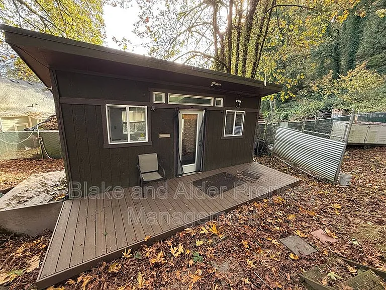 6519 NW Saint Helens Rd — Photo 17