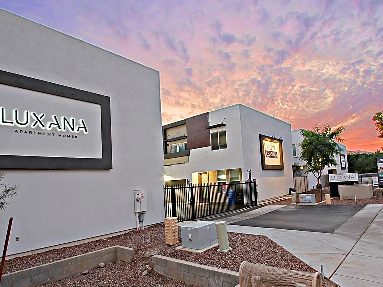 Luxana Apartments — Photo 54