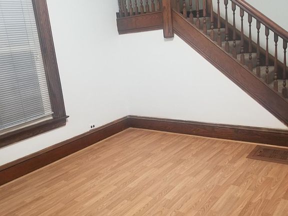 5th image of 2706 Midland Ave #1