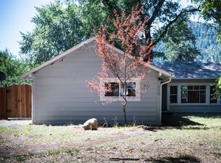 1050 Redway Dr, Redway, CA 95560