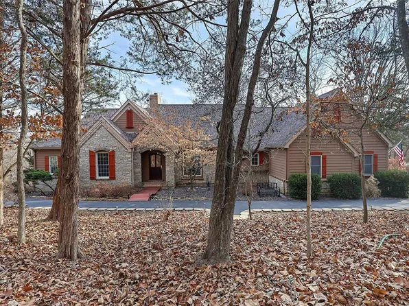 24 Dogwood Trl E, Pacific, MO 63069