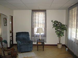 2nd image of 425 Bartlett St