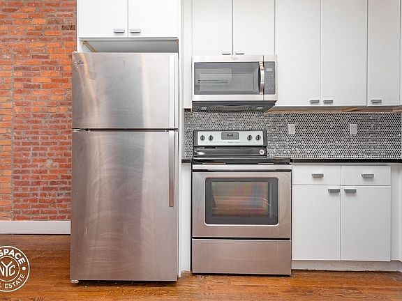 3rd image of 2164 Fulton St #4D