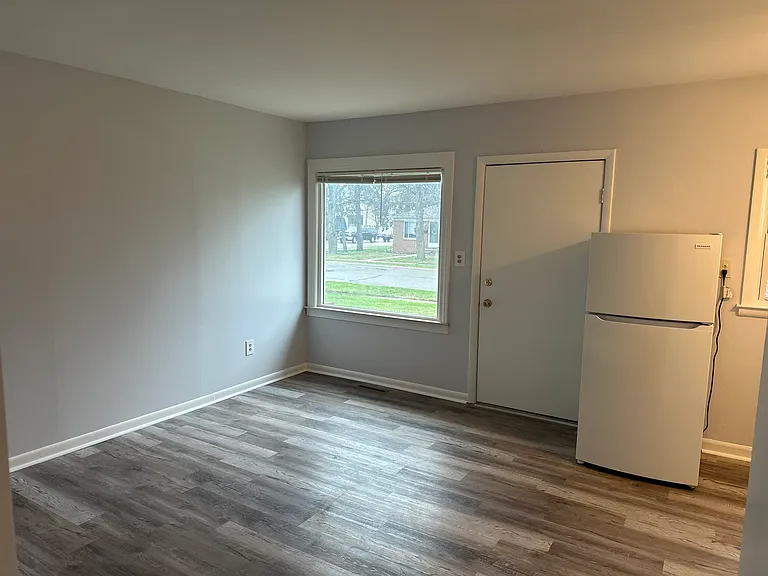 761 Adams St — Photo 19