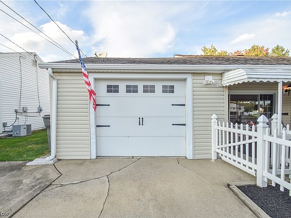 4th image of 2490 Chaney Cir
