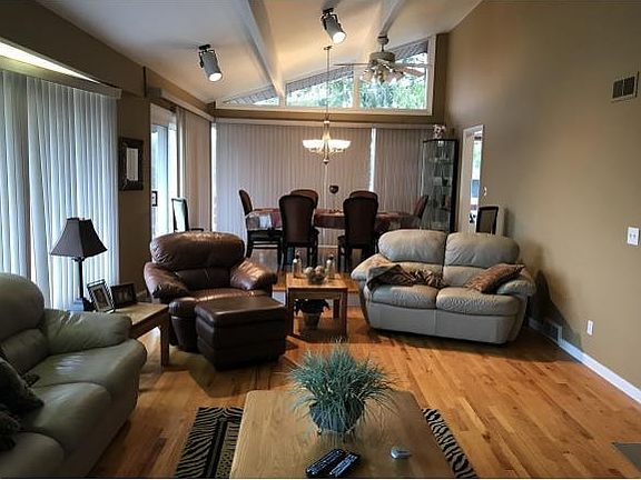 5th image of 3733 Wildwood Dr