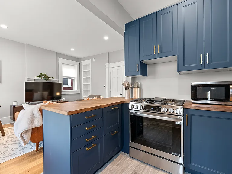 32 Willowdale Ave #2 — Photo 9