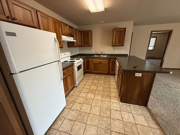 3rd image of 1425 1st Ave NE #203