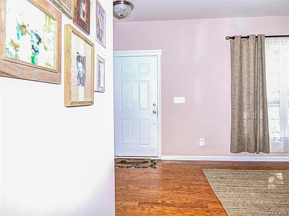 Image 3 of 22