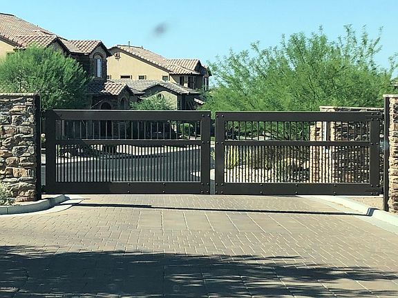 2nd image of 2203 N Steele
