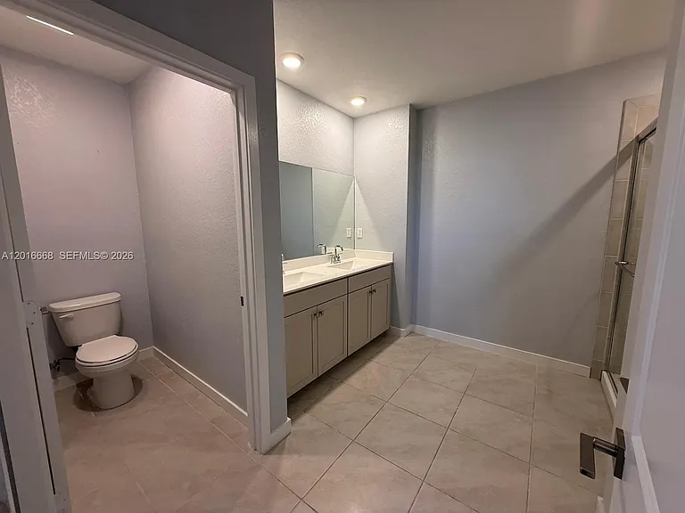 462 NE 6th Pl — Photo 18