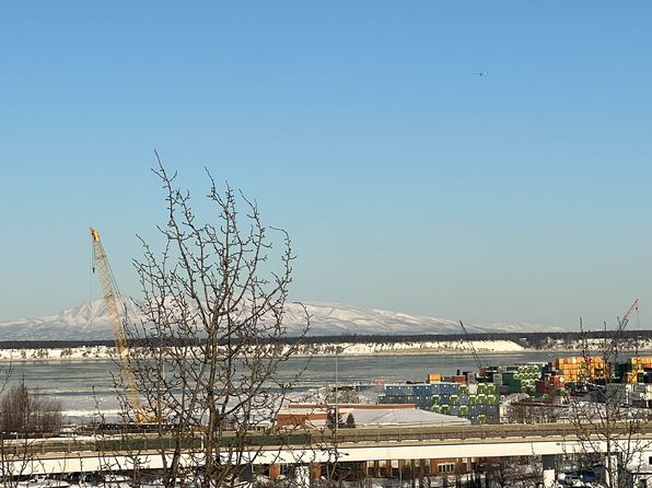 201 Barrow St #305-1