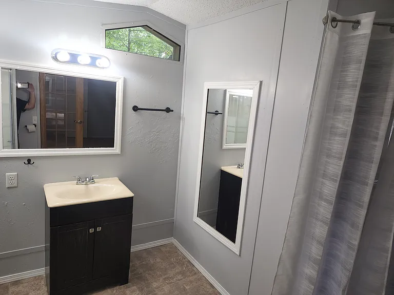 6806 Tree Top Dr — Photo 17