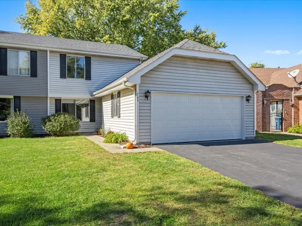 765 Clearwood Ct, Aurora, IL 60504