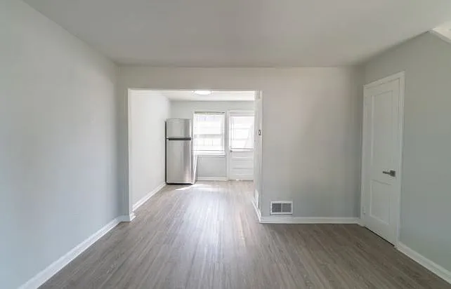126 Yorke St — Photo 10