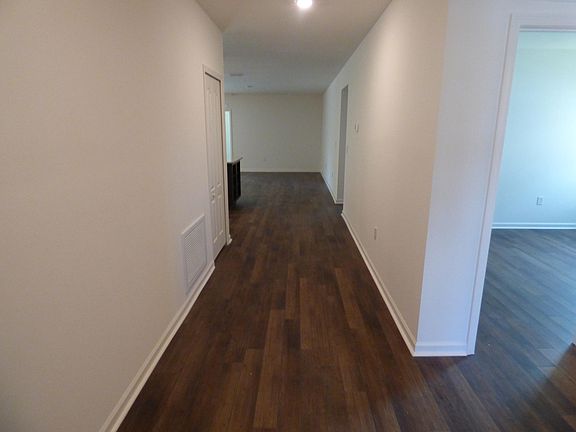 4th image of 2571 Lantana Ln
