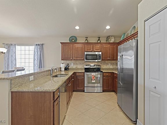 4th image of 11074 Lancewood St