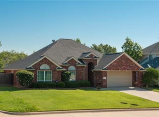 19 Zachary Ct, Mansfield, TX 76063
