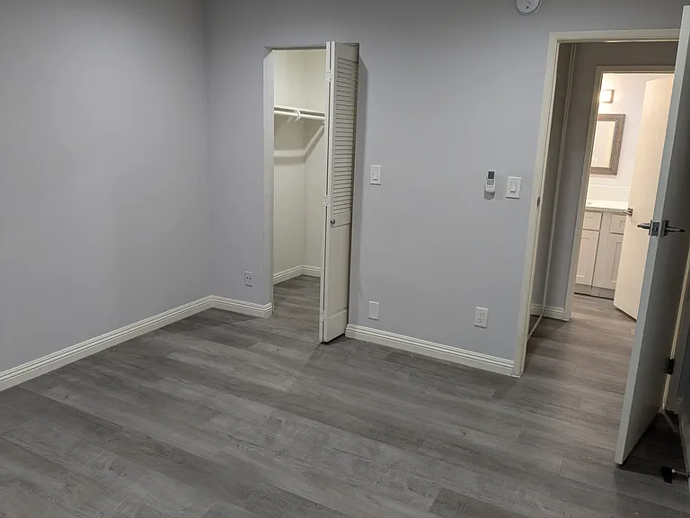 320 S Ardmore Ave #123 — Photo 5