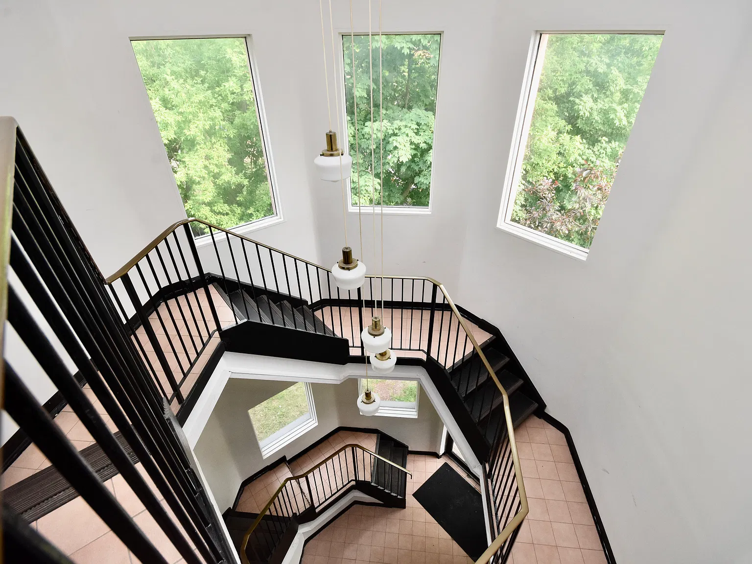56 Donald St — Photo 4