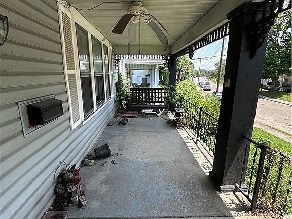 2nd image of 121 Ridge Ave