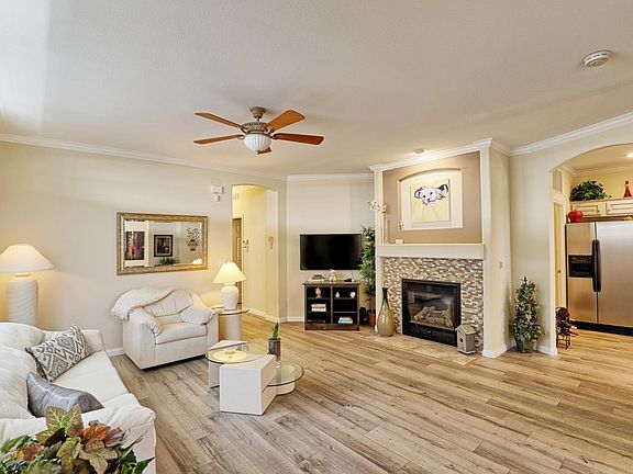 2nd image of 88 Park Dr #88