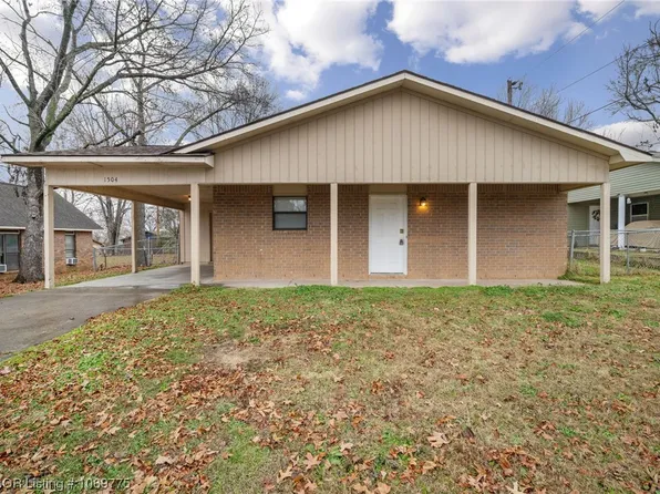 1504 15th Ter, Barling, AR 72923