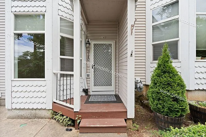 3140 NE 103rd Pl — Photo 2