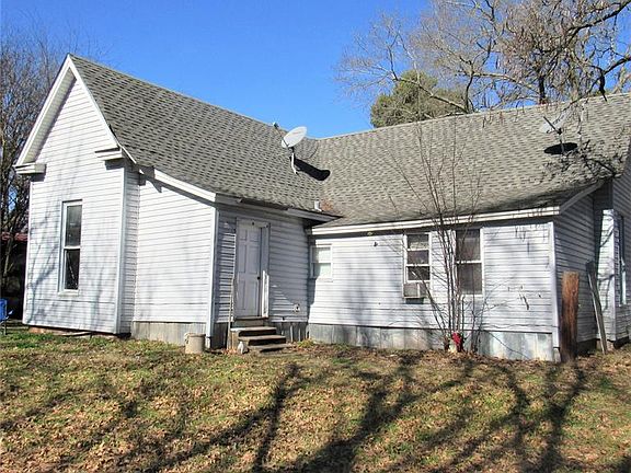 2nd image of 205 Krause St