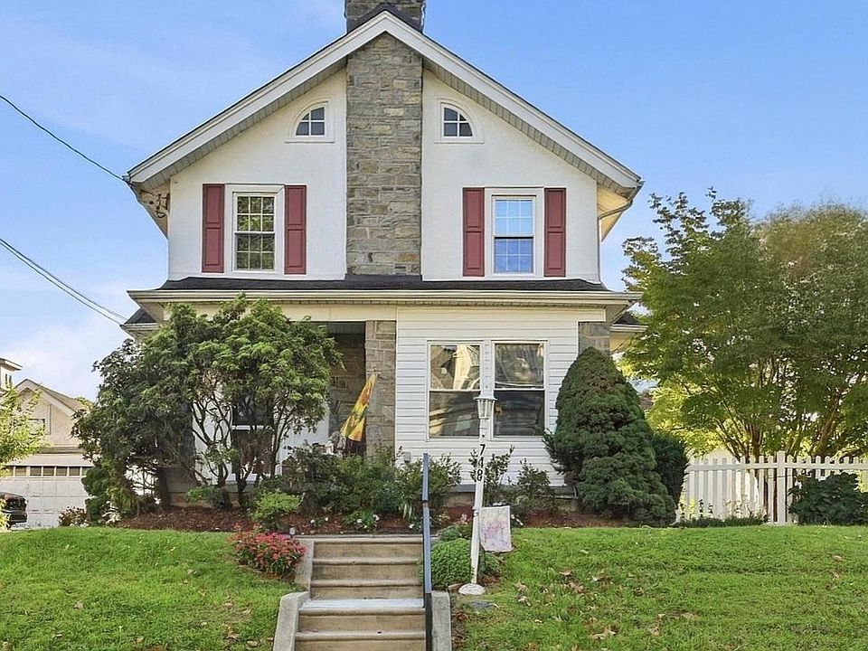 1st image of 748 Edmonds Ave