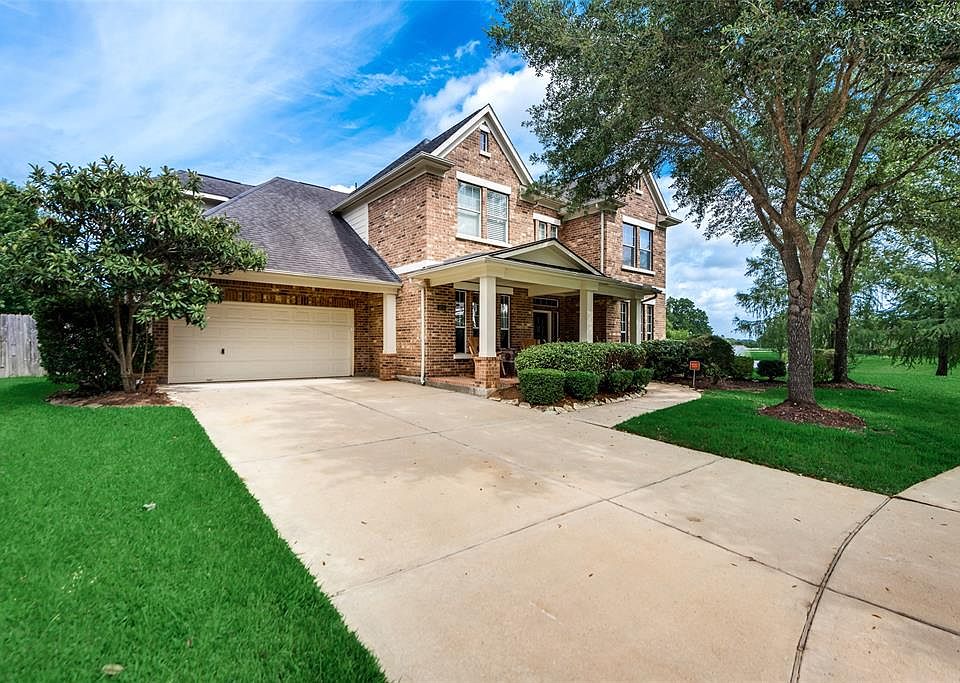 1st image of 115 Rivercove Ln