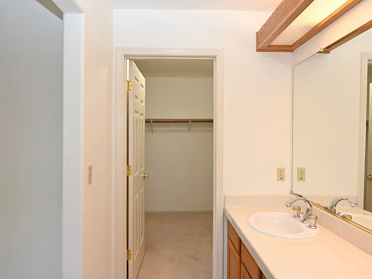 1105 Vista Pointe Cir — Photo 17