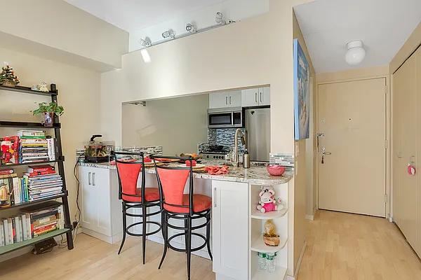 Rented by CORE | media 7