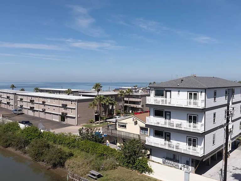 111 W Sunny Isle Dr #201 — Photo 7