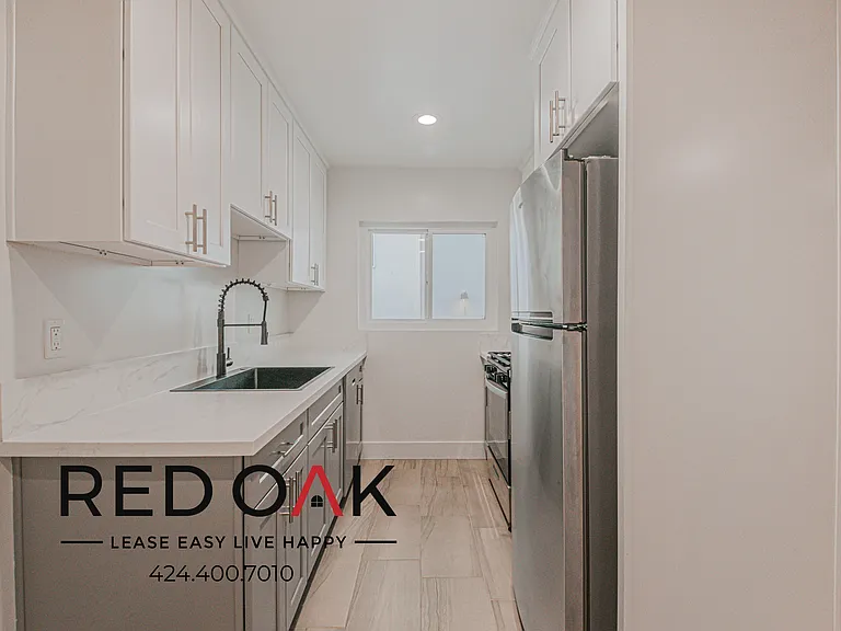 120 S Oxford Ave #8 — Photo 12