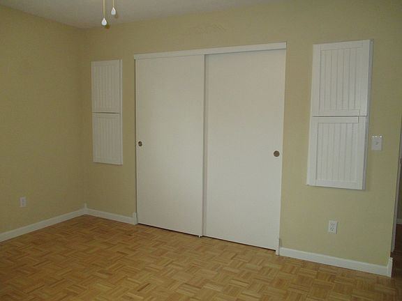 5th image of 7610 Pickett Ln