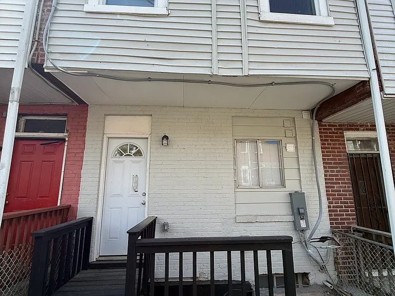 2720 E Biddle St — Photo 37