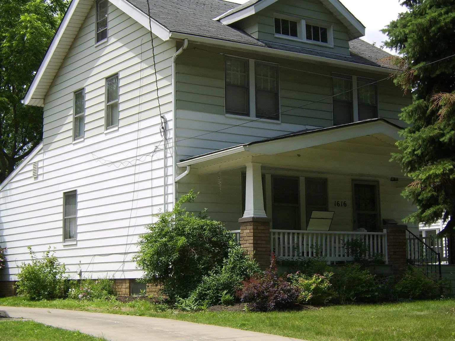 1616 Lyndhurst Rd photo 1