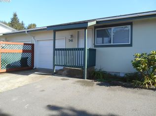741 1st St, Brookings, OR 97415