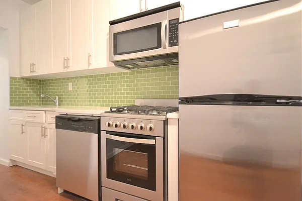 Rented by Bold New York | media 29