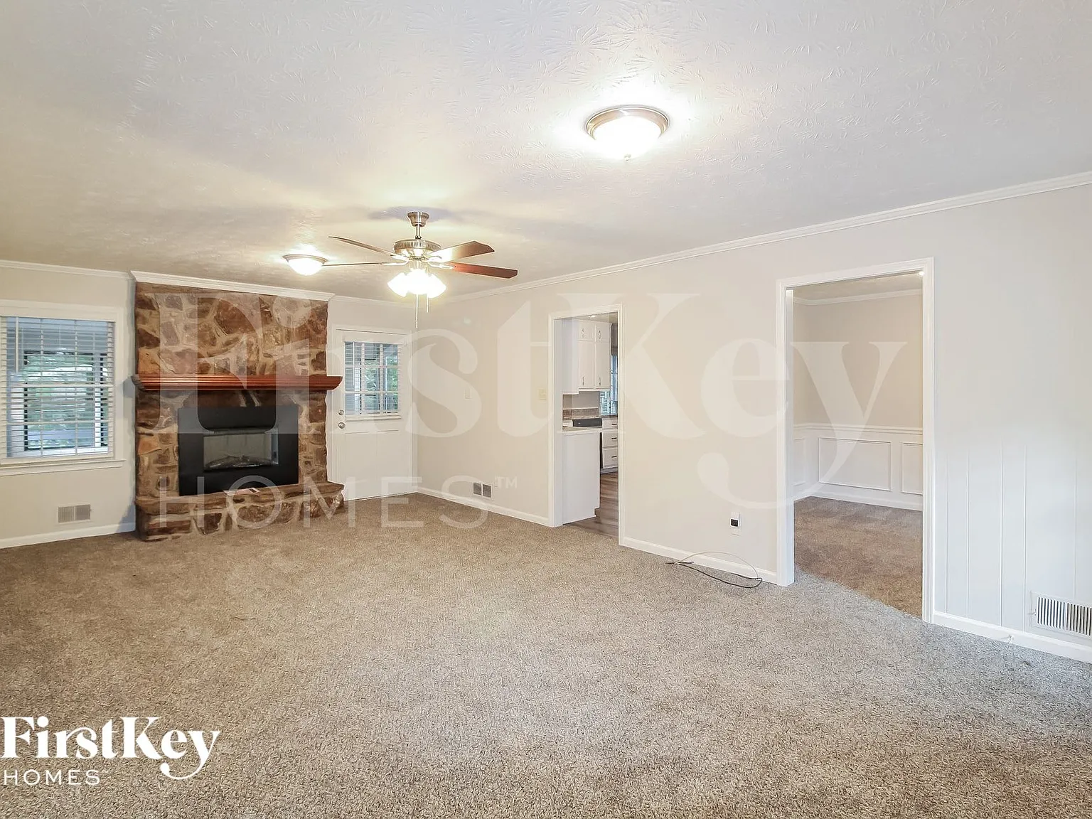 3 bed, 2.5 bath, 1512 sqft, $2,595 — Photo 3