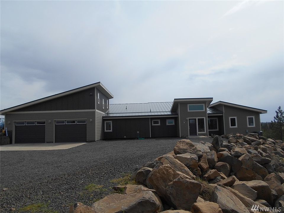 1st image of 42601 N Bauer Ln