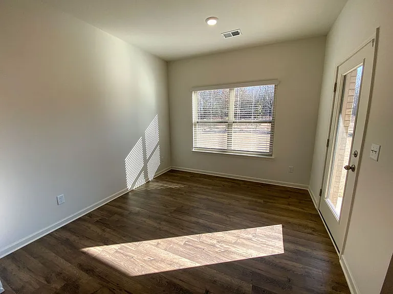 38 Crown Way — Photo 16